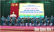 Bàn giao 184 xe mô tô 2 bánh cho Ban CHQS cấp xã, phường